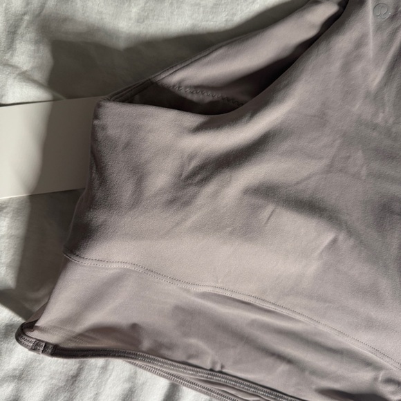 🆕🤍 Lululemon Nulu High-Neck Mesh-Hem Tank - Muave Grey - Picture 9 of 9